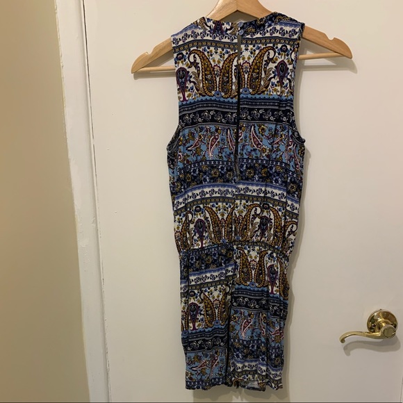 Pink Rose Sleeveless Romper - Picture 3 of 6